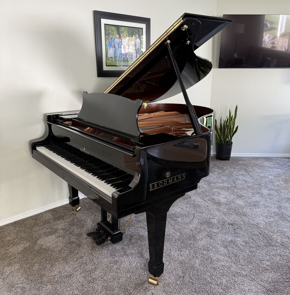 Piano sale grands, uprights, digitals at 70% off