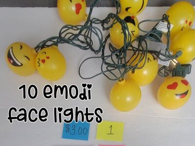Emoji Face Light Strand