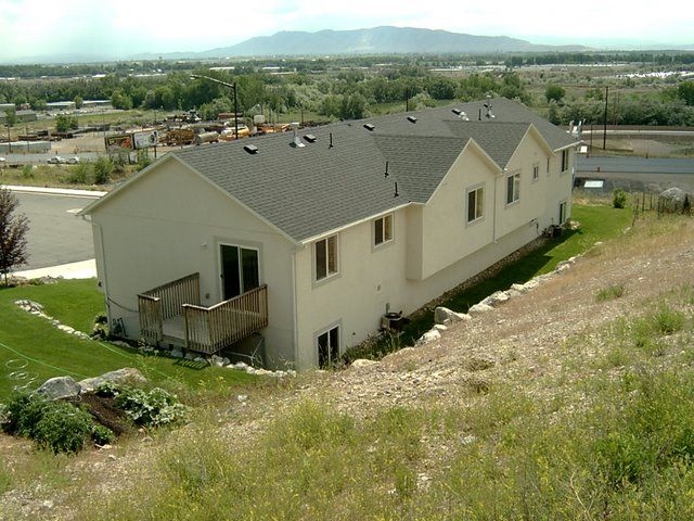 Main image 3