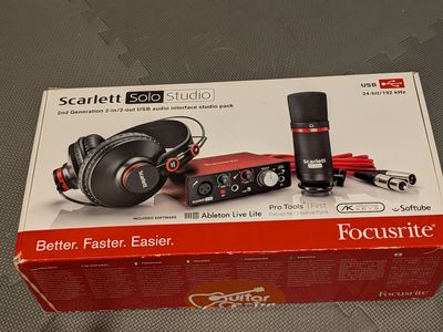 Focusrite Scarlett Solo 2nd Gen Studio Pack - everything but the headphones