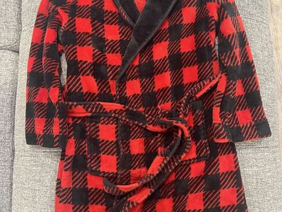 Cat & Jack - Red and Black Buffalo Plaid Fleece Robe - Kids Size M 8/10