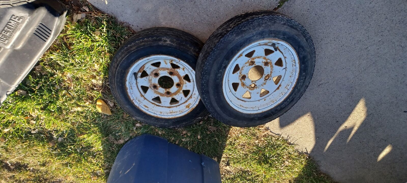 Trailer tires