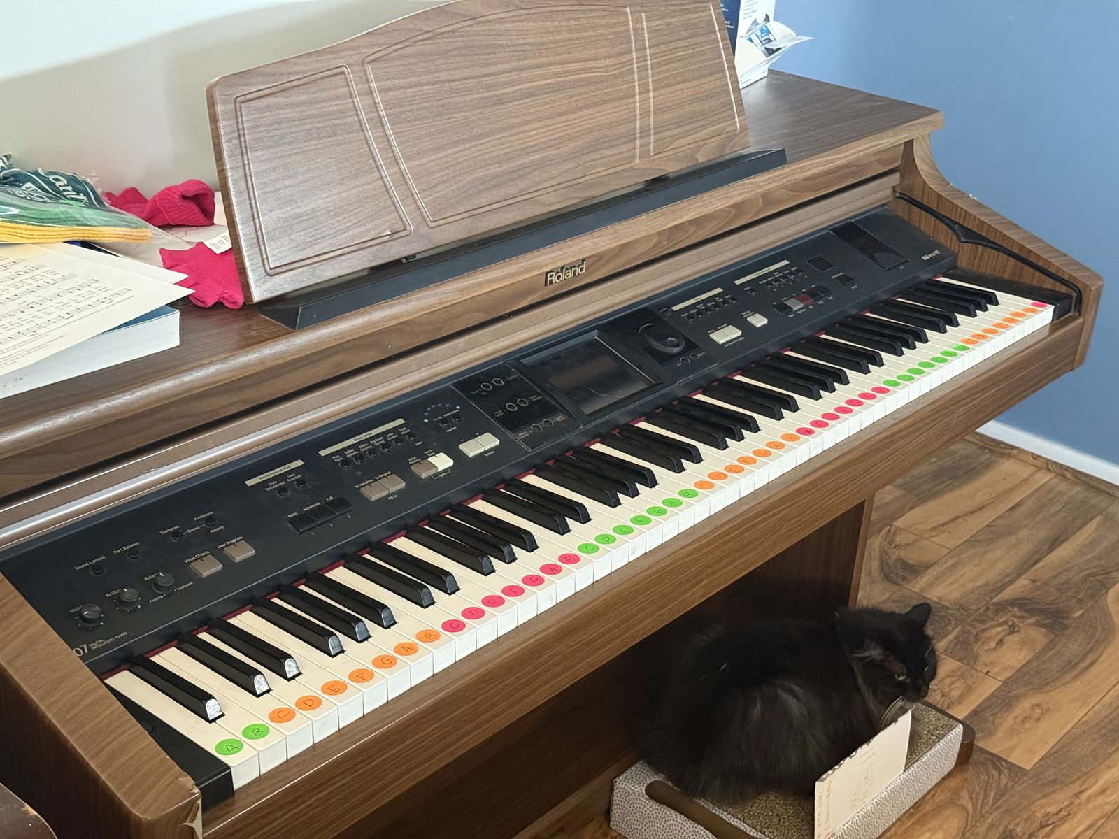 Roland KR107