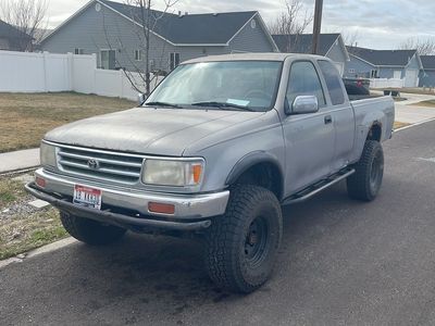 1996 Toyota T100 with gears and lockers.