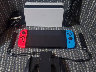 Nintendo Switch Oled with Tv dock! trades considered!