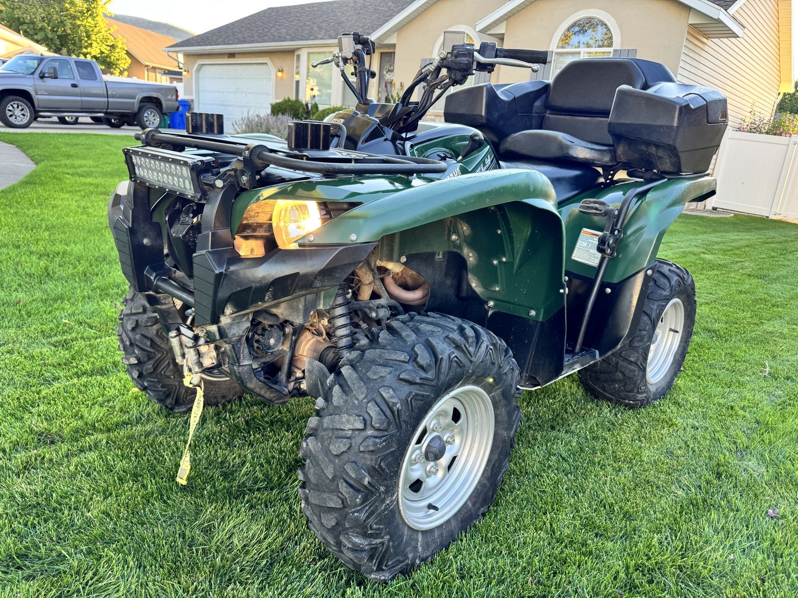 2014 Yamaha Grizzly 550 EPS 4x4 – Loaded – $5,500 OBO