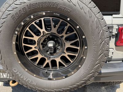 Jeep wheels. 5ea KMC Wheel with Kumho Road Venture AT52 Tire (35x12.50R20LT)
