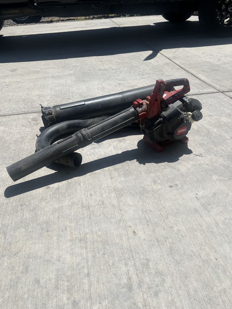 Toro gas Leaf Blower with Vacuum Kit - Used, Good Condition