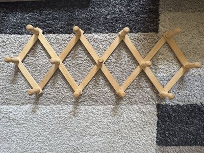 Expandable Wooden Accordion Wall Rack 10 Pegs