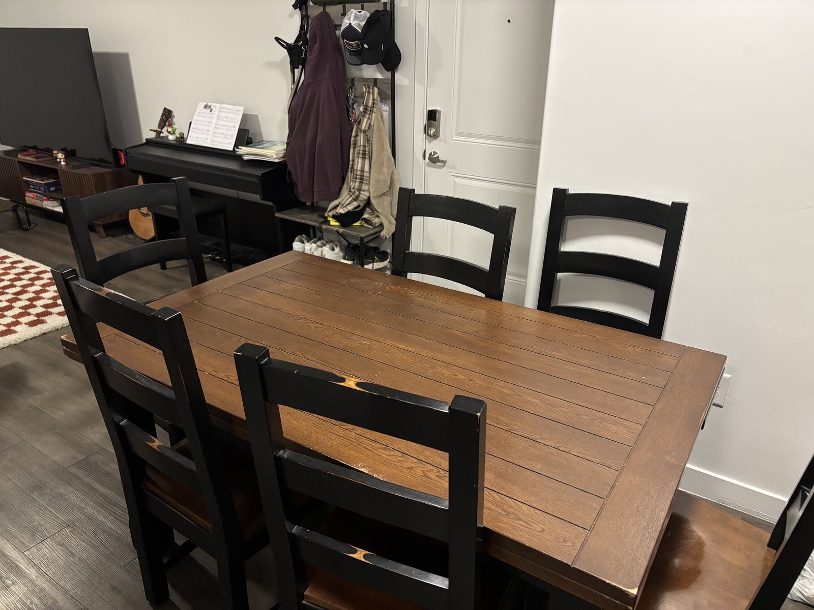 Dining table with 6 chairs