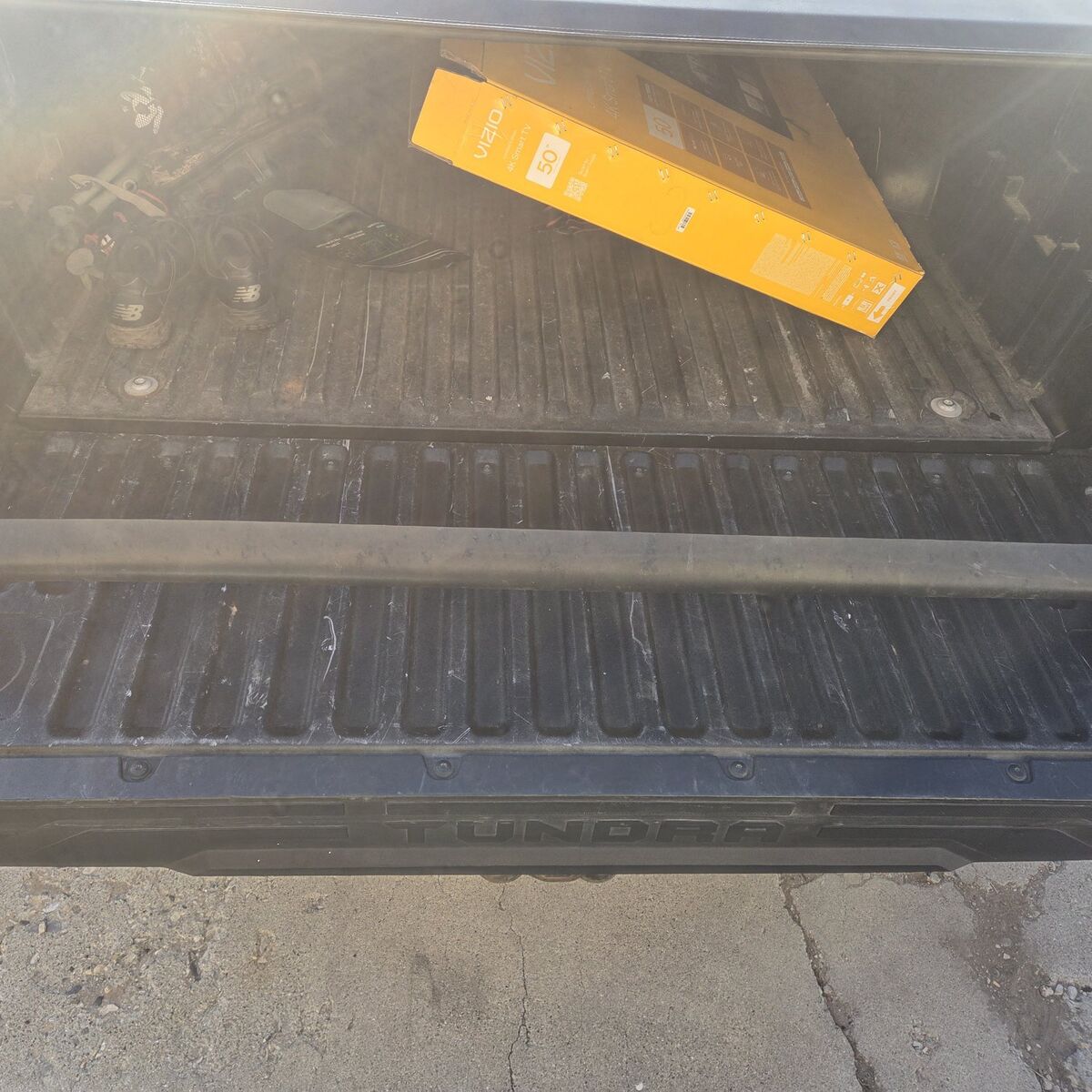 2014-2021 Toyota Tundra Bug Guard