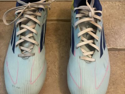 Men soccer cleats