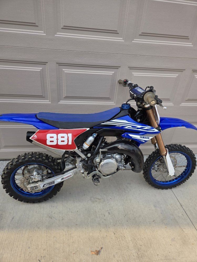Yamaha YZ85 Dirt Bike Youth Motocycle Blue Off-Road