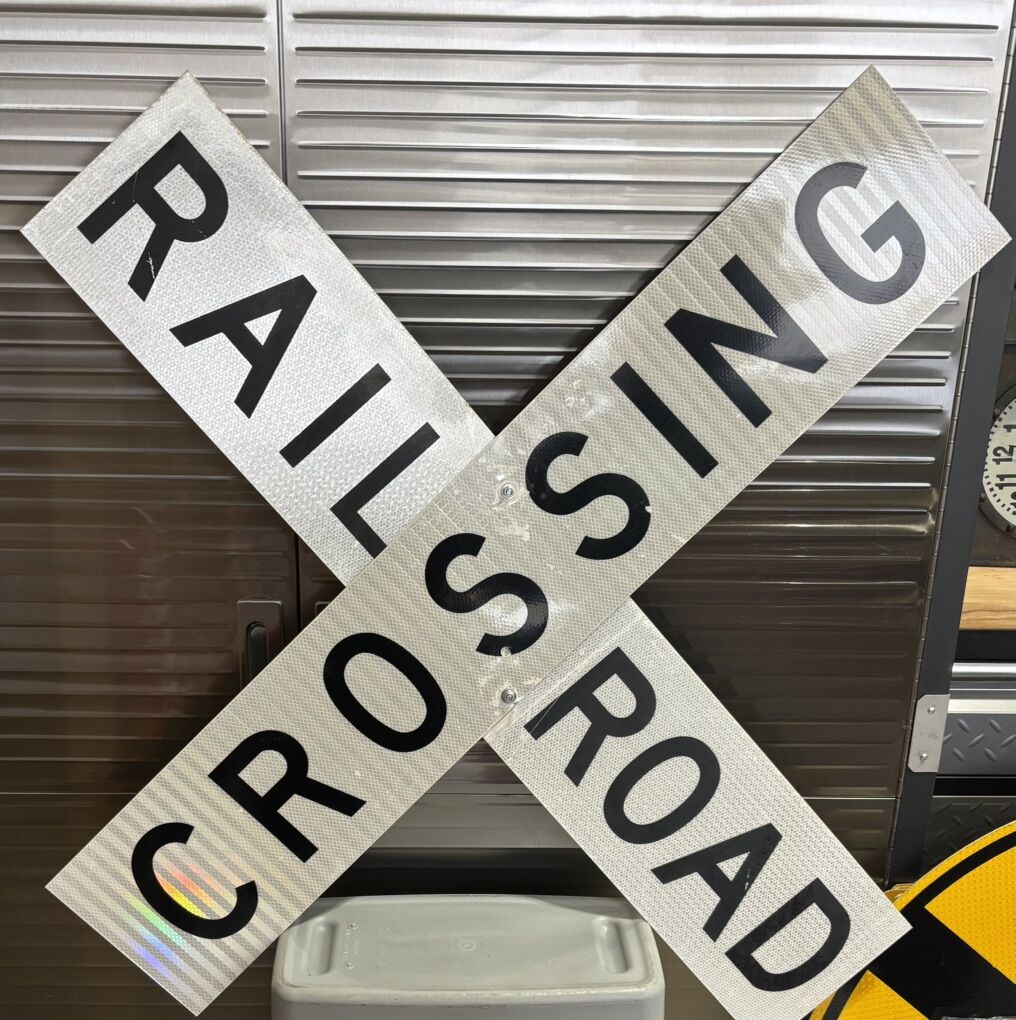 Railroad Crossing Sign 48x48