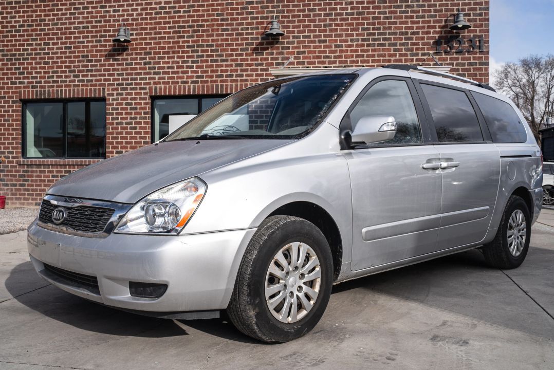 2012 Kia Sedona LX
