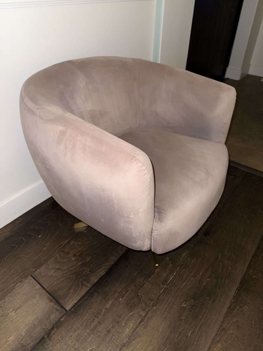 Pink Velvet Barrel Swivel Chair