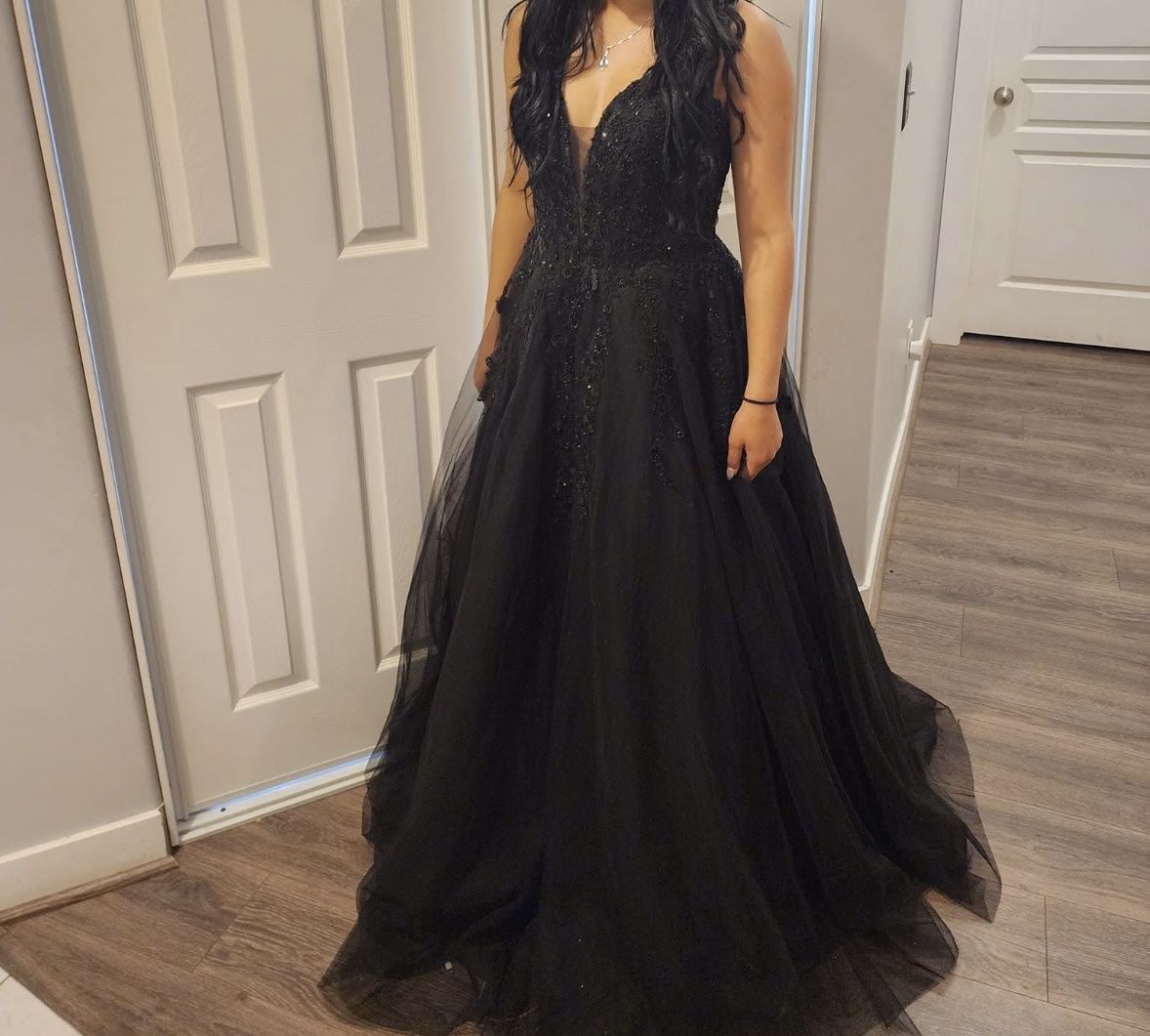 May Queen Couture Black V-Neck Spaghetti Strap Floral Sequin Embellished Tulle A-Line Formal Gown, Size 10