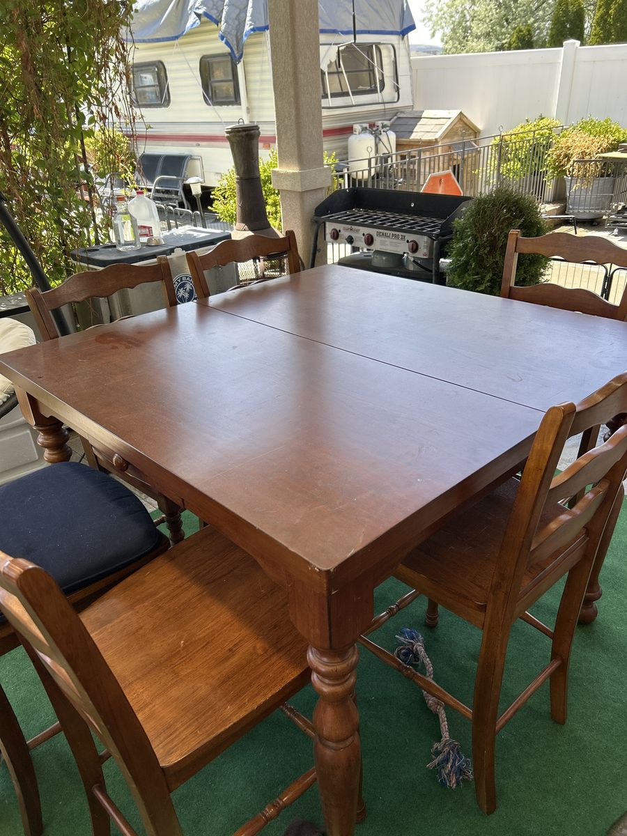7 pc dining set