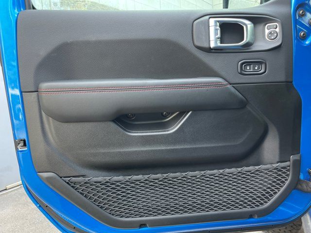 Main image 9