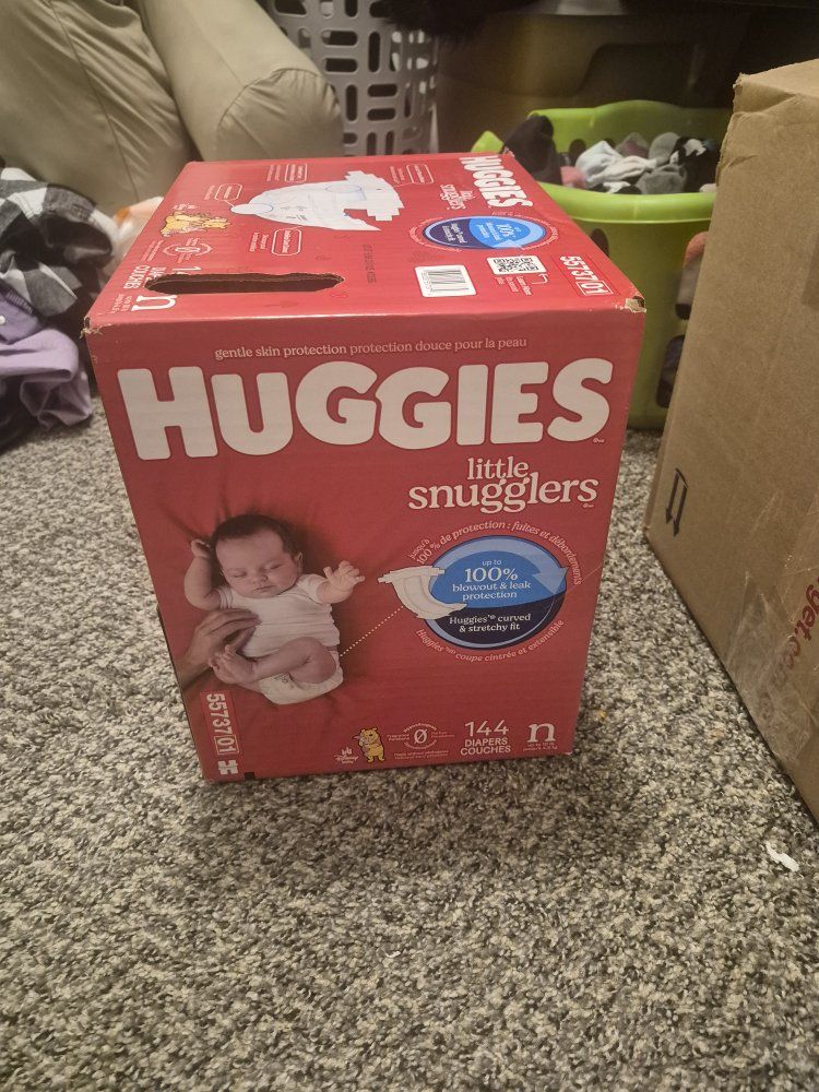 Huggies Little Snugglers Diapers Size N, 144 Count, Gentle Skin Protection