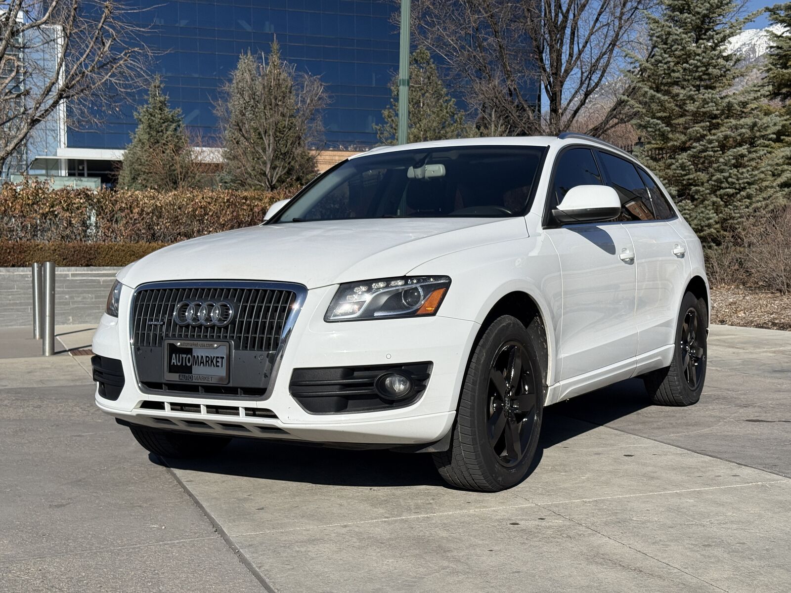 2011 Audi Q5 2.0T quattro Premium Plus