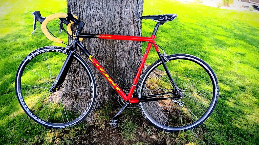 Lightweight KHS Flite 200 Road Bike - Red & Black, Carbon Fork