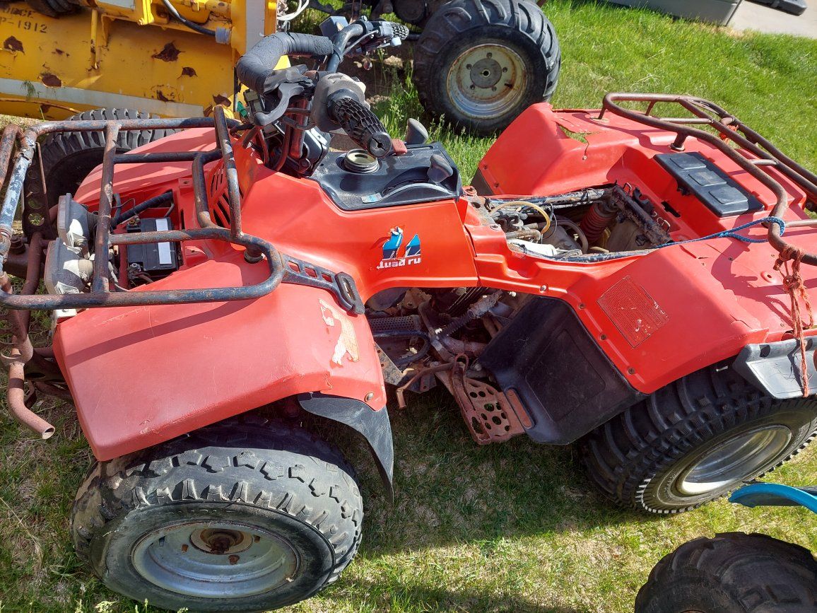 2x suzuki quad runner 4 wheeler 1993
