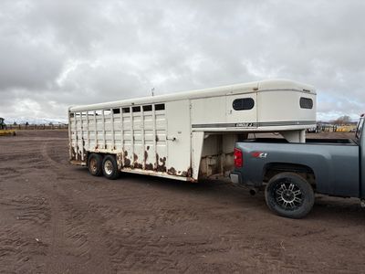 1986 20' Circle J Stock Trailer