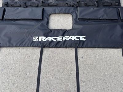 Raceface full-size tailgate pad