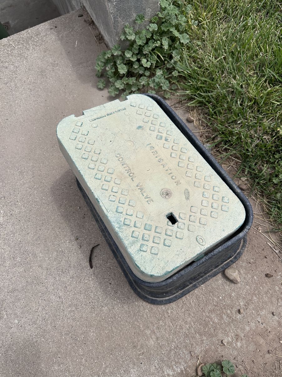 Irrigation valve box
