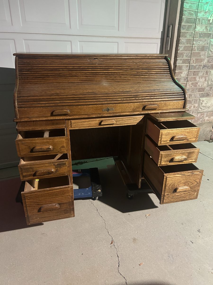 Vintage Solid Oak Roll-up Desk!!