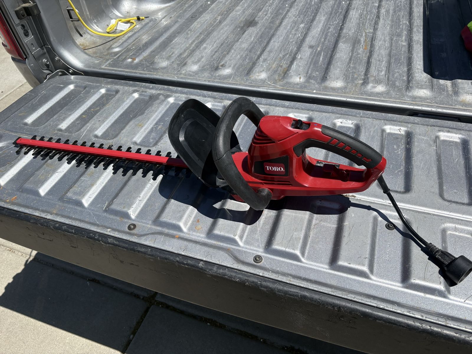 22 in electric hedge trimmer Toro