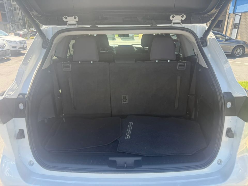 Main image 23
