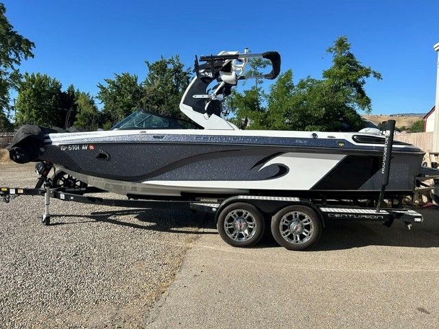 2015 Centurion FS33 ENZO with Very Rare XR7 Motor!!! Loaded, Very Low Hours!!