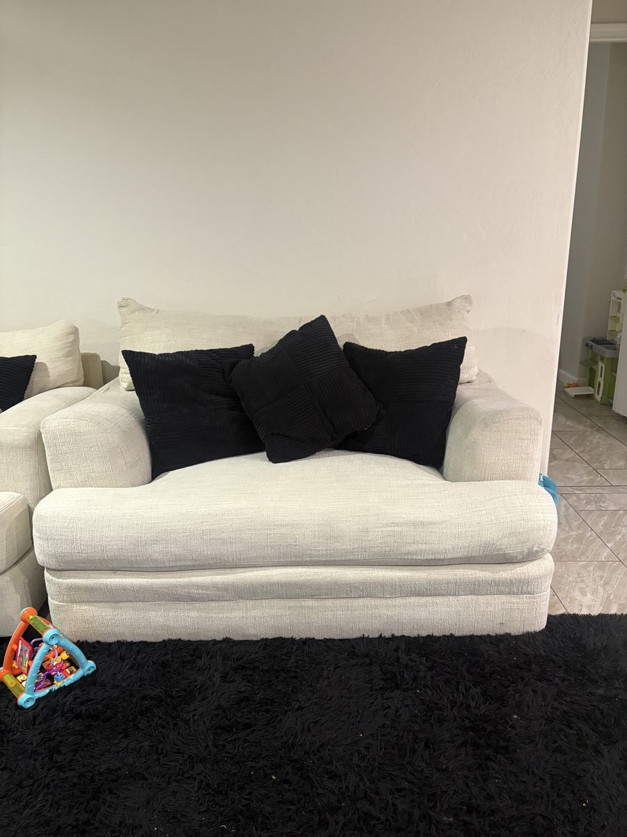 Love Seat And Chaise