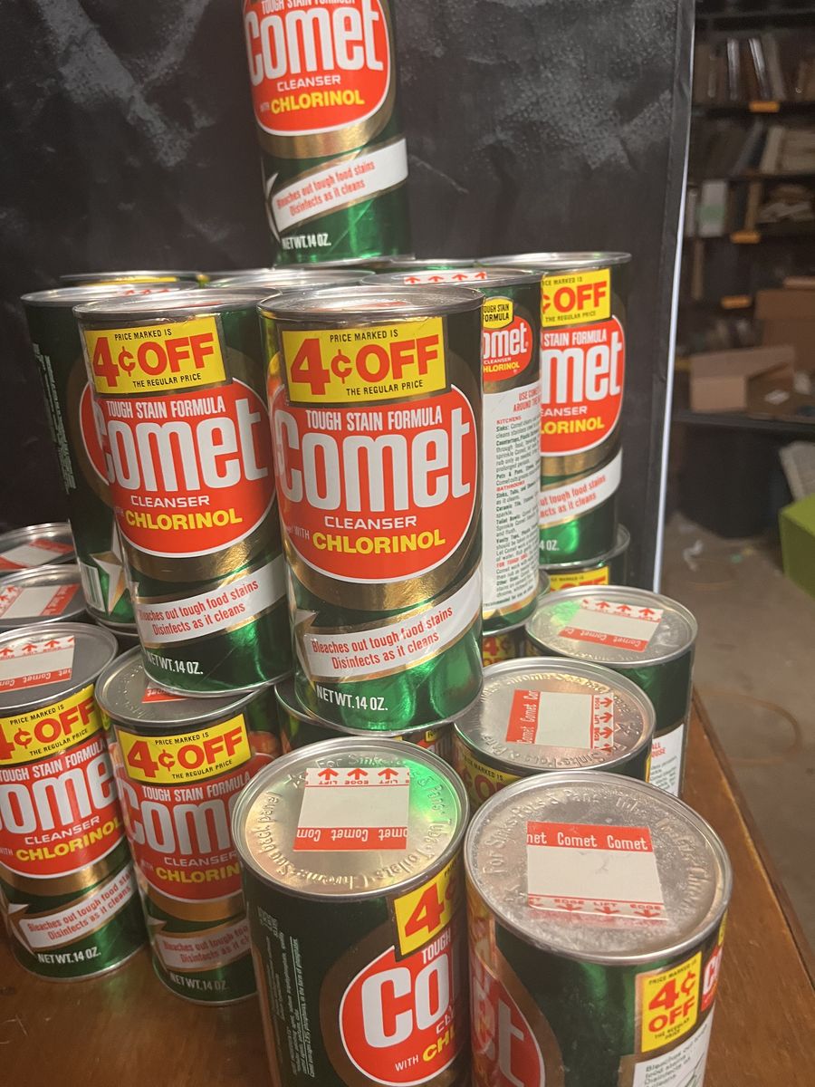 40 cans of Comet