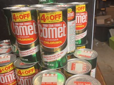 40 cans of Comet