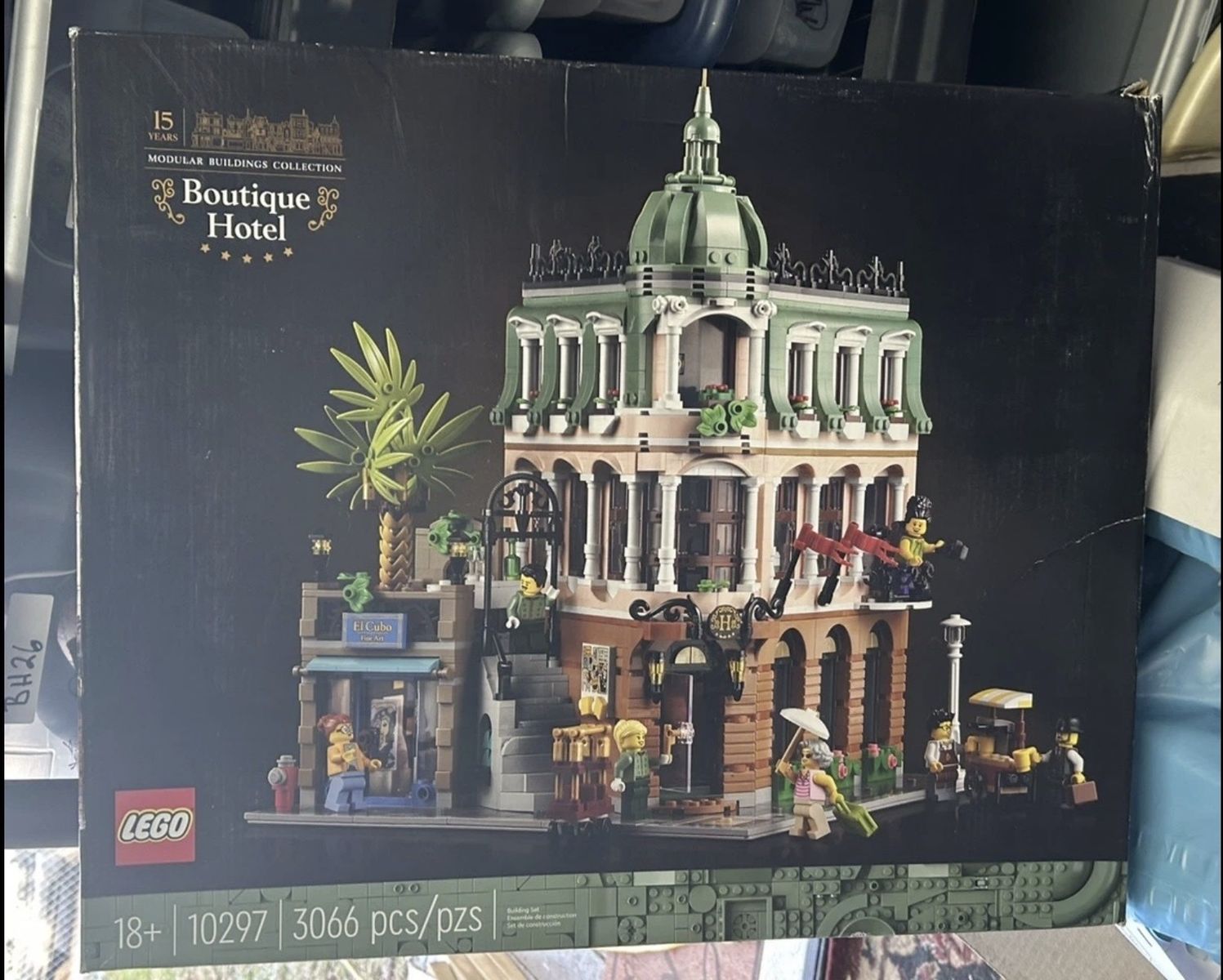 LEGO Boutique Hotel (10297) - NIB/Retired