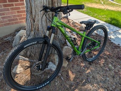 Kona Honzo Hardtail Mountain Bike - Size small Green, Maxxis Ardent Tires