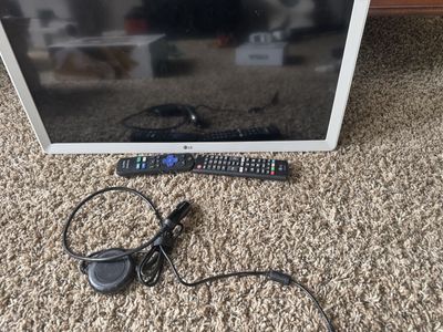 LG 24” White Smart TV with Roku, Great for RV/Camper