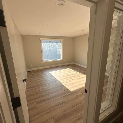 Large Medical Office Room for rent
