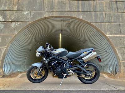 2009 Street Triple R