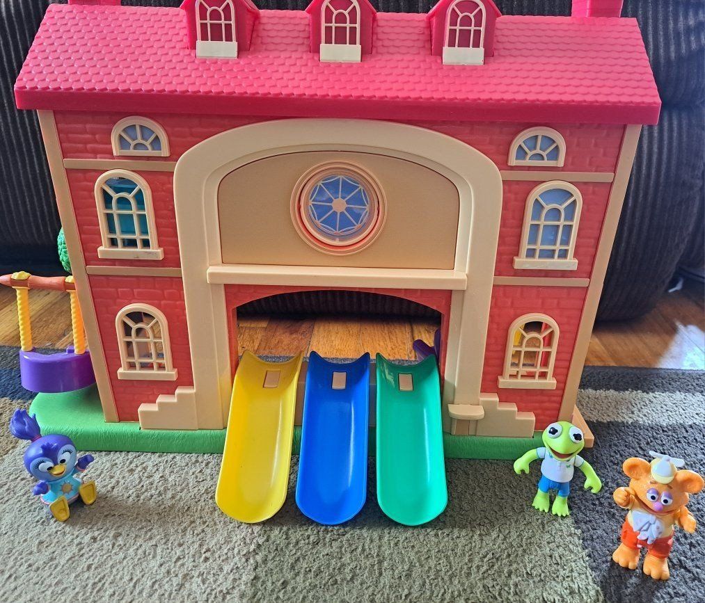 Cute Muppet Babies Playhouse