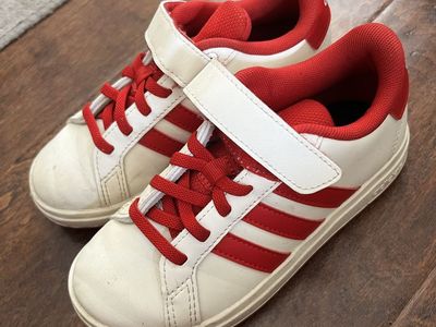 Adidas Kids Grand Court White and Red Low Top Sneakers size 12K
