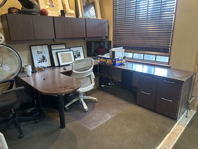 LARGE DESK & FLOATING SHELVES