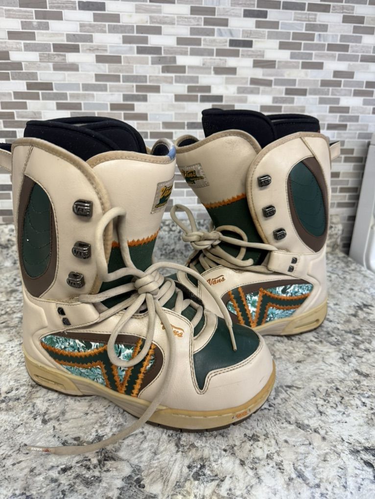 Vans Hi Standard Snowboard Boots