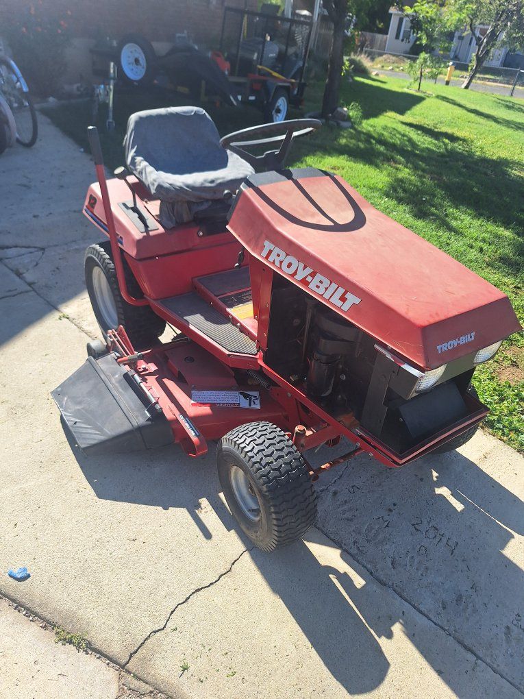 Troy-bilt riding mower