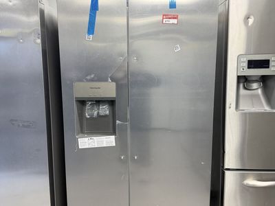 JUST LIKE NEW! FRIGIDAIRE SIDE BY SIDE FRIDGE
