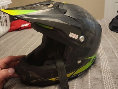 hjc extra large youth helmet. Great helmet only used a handful of times.