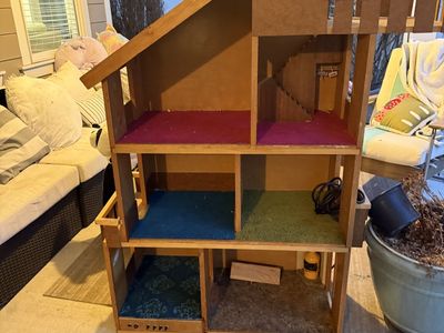 Large Doll House